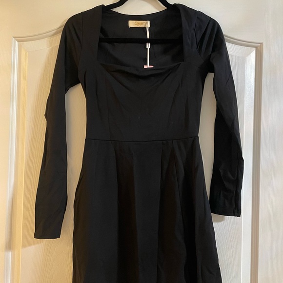 Square Neck Bodice Dress - Picture 6 of 12